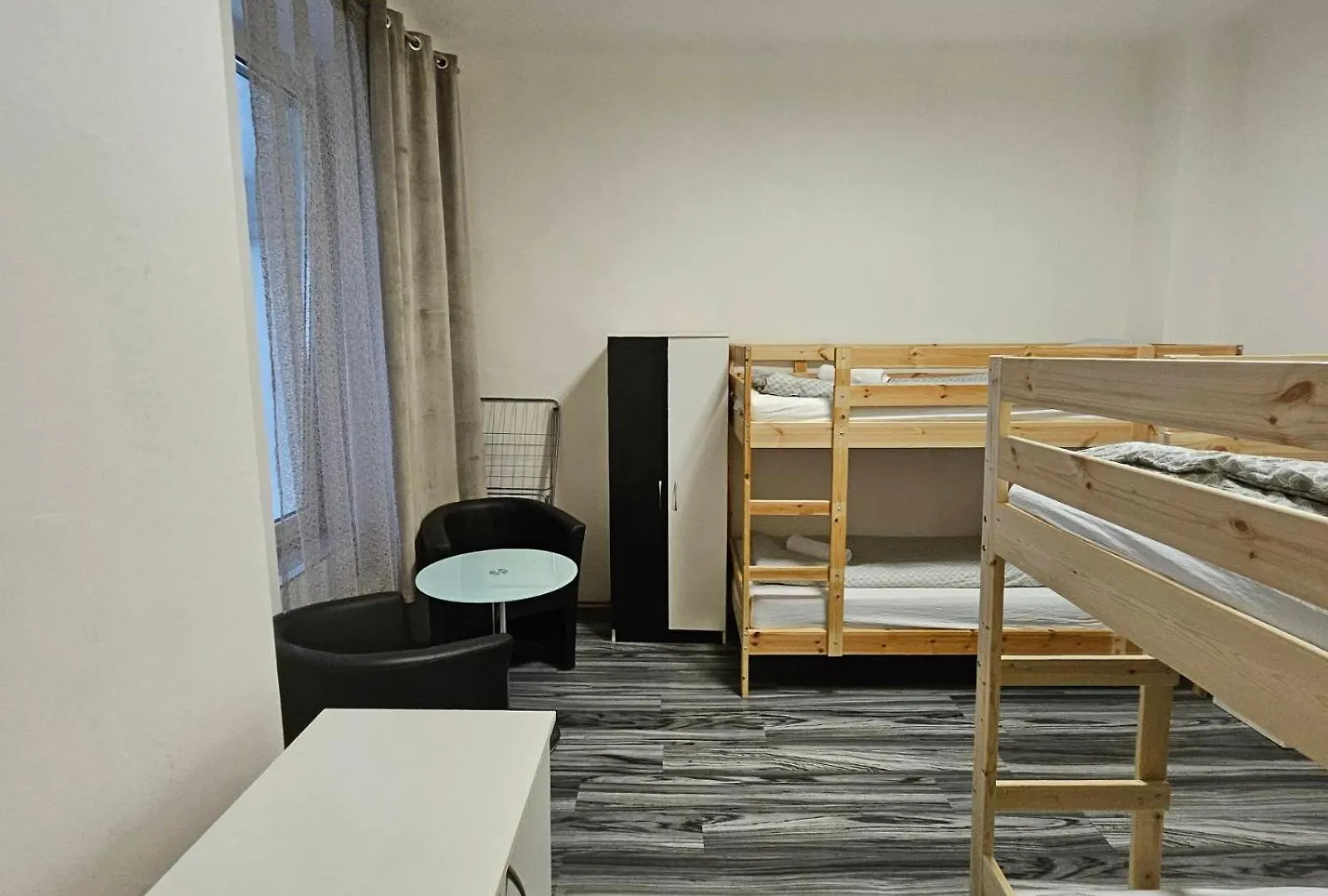 Small Apartment In Downtown For Groups Прага Чехия
